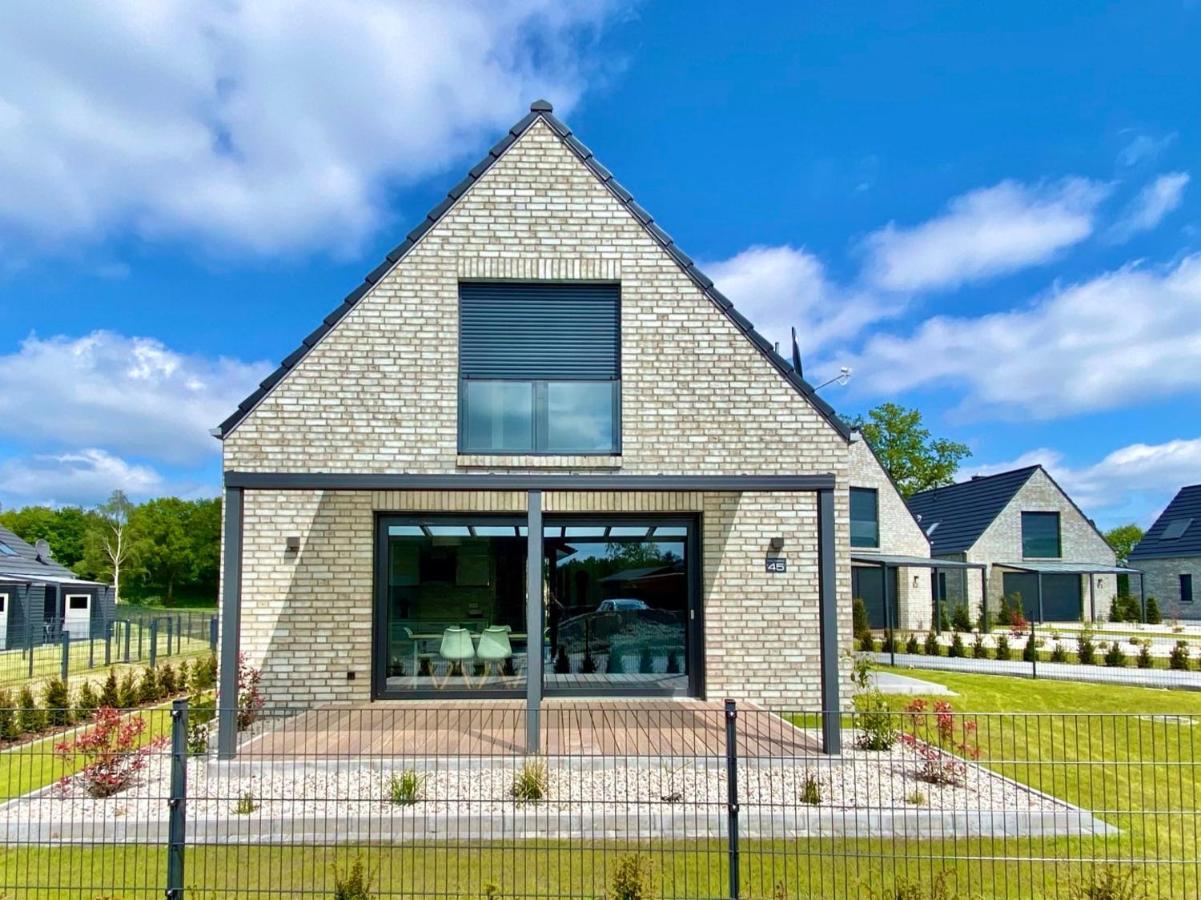 Ferienhaus Seestern Am Harkebruegger See Mit Sauna Und Kamin Barssel  外观 照片