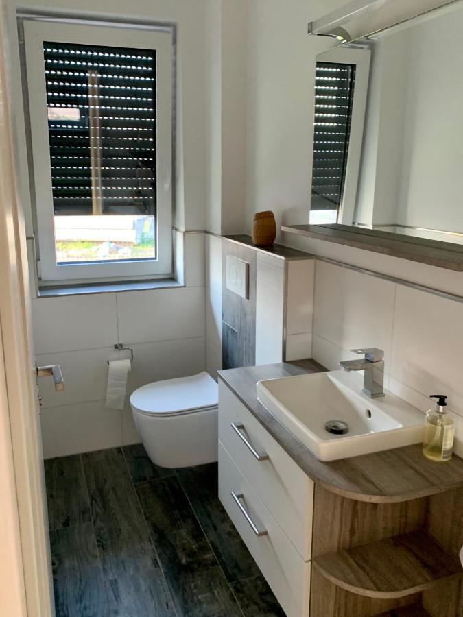 Ferienhaus Seestern Am Harkebruegger See Mit Sauna Und Kamin Barssel  外观 照片