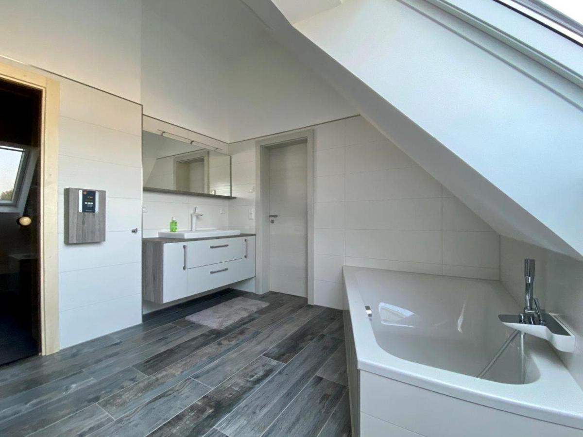 Ferienhaus Seestern Am Harkebruegger See Mit Sauna Und Kamin Barssel  外观 照片